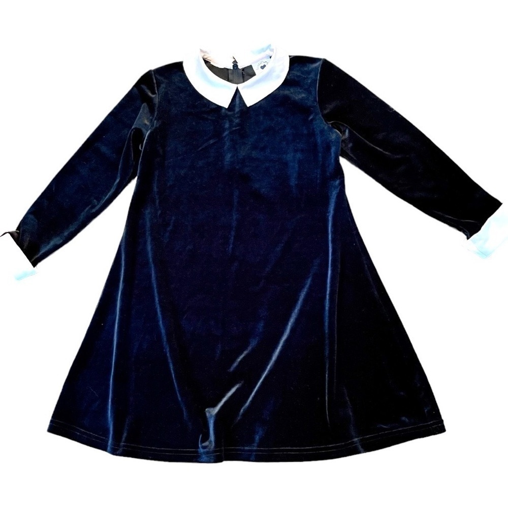 HARTSTRINGS, GIRLS, LONG SLEEVE BLACK VELVET DRESS. IN NEW CONDITION. NOSIZE.